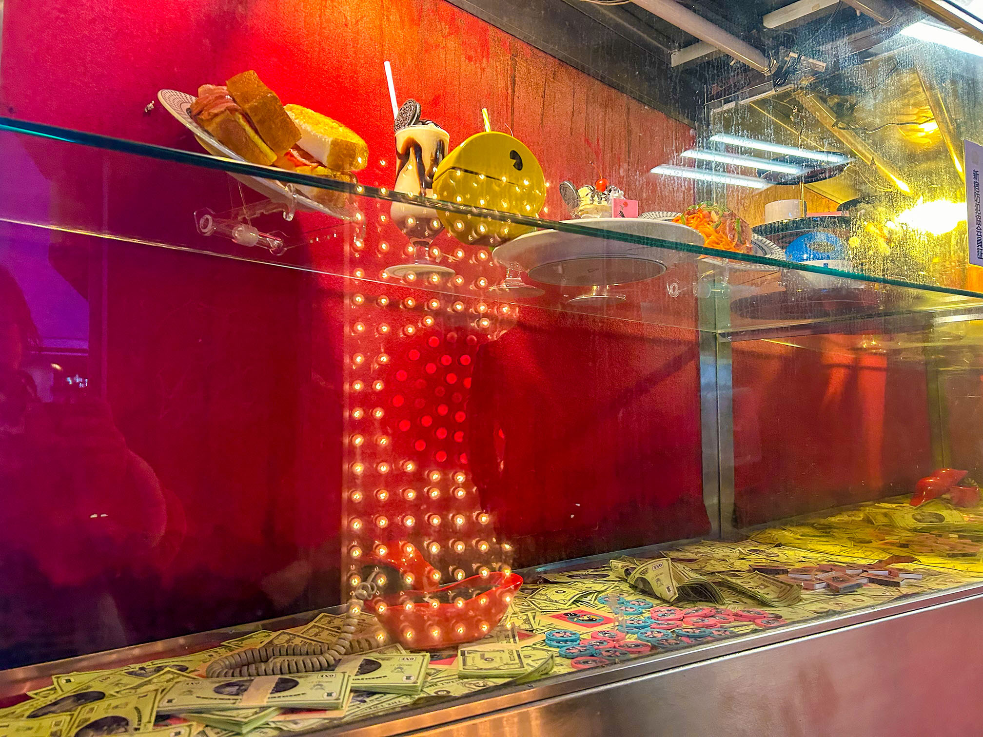 ニーナナ喫茶の店内