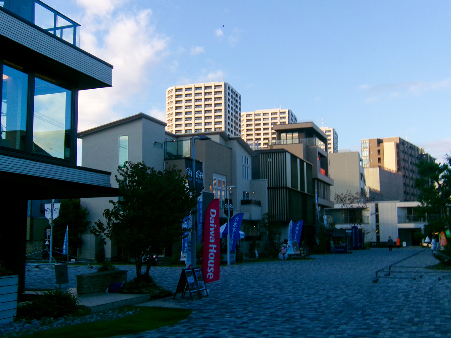 ハウジングステージ新宿の外観