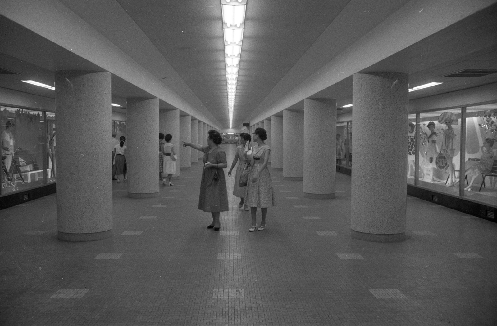 地下鉄丸ノ内線　地下街